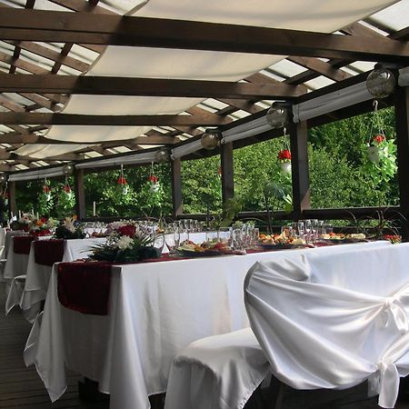 Hotel Cabana La Noi Rîşnov Exterior foto