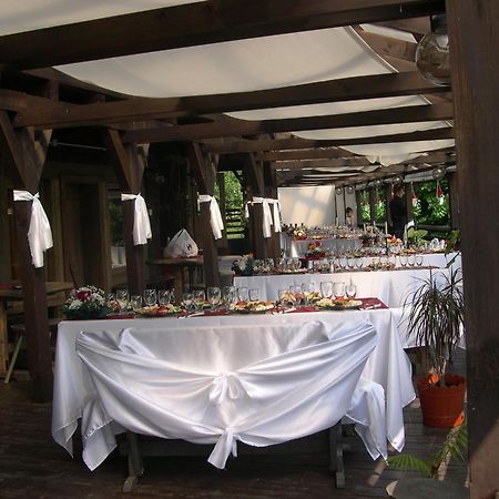 Hotel Cabana La Noi Rîşnov Exterior foto