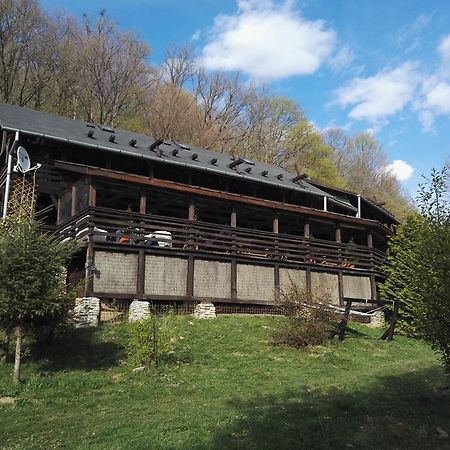 Hotel Cabana La Noi Rîşnov Exterior foto