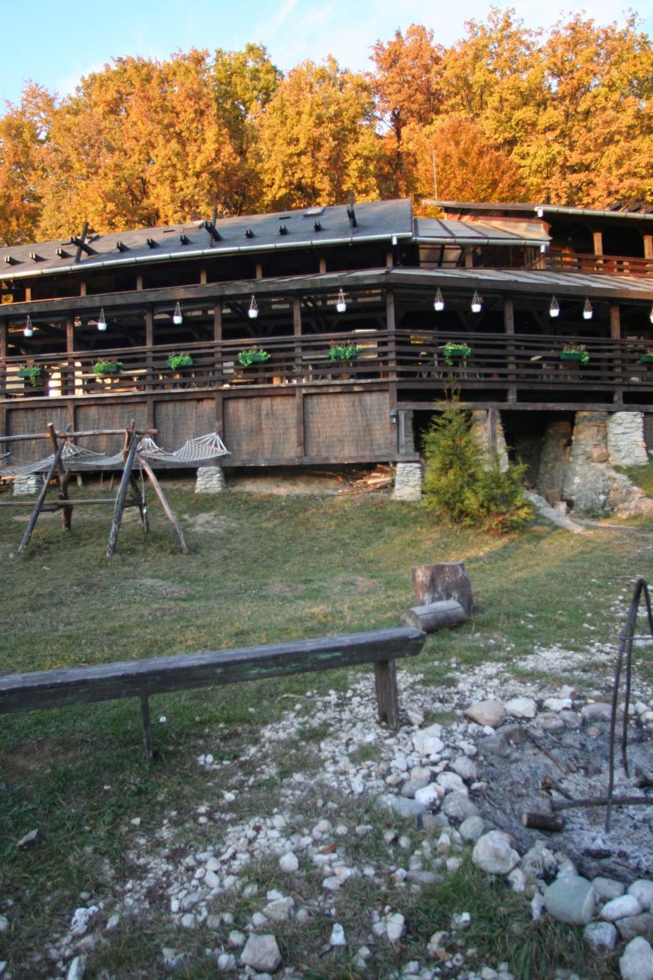 Hotel Cabana La Noi Rîşnov Exterior foto