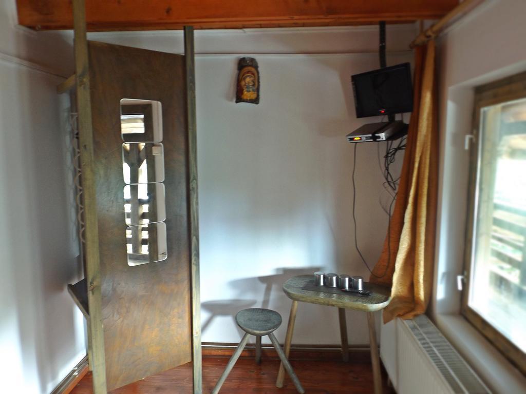 Hotel Cabana La Noi Rîşnov Exterior foto