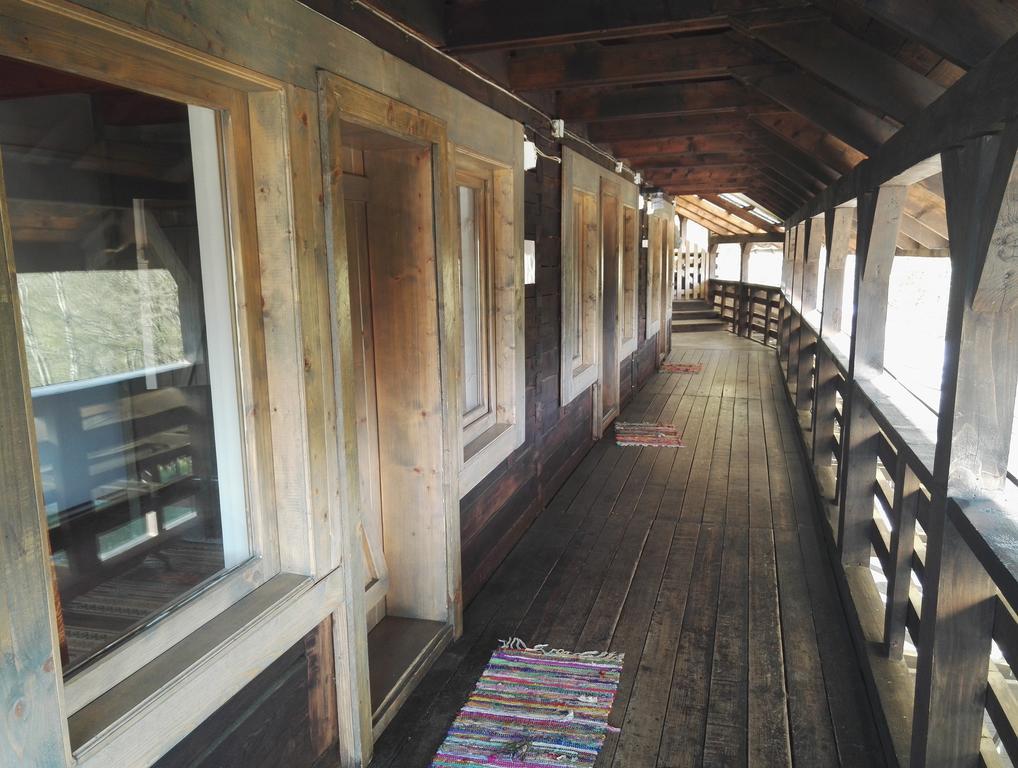 Hotel Cabana La Noi Rîşnov Exterior foto