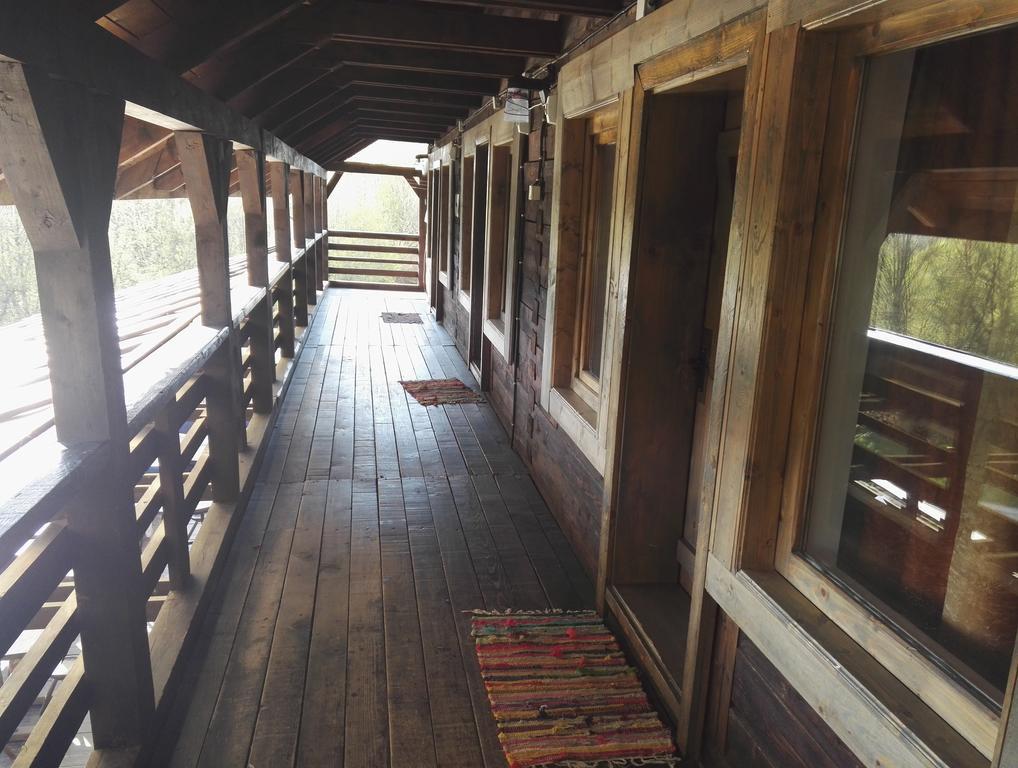 Hotel Cabana La Noi Rîşnov Exterior foto