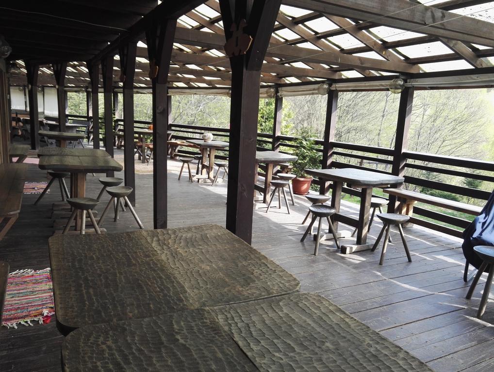Hotel Cabana La Noi Rîşnov Exterior foto