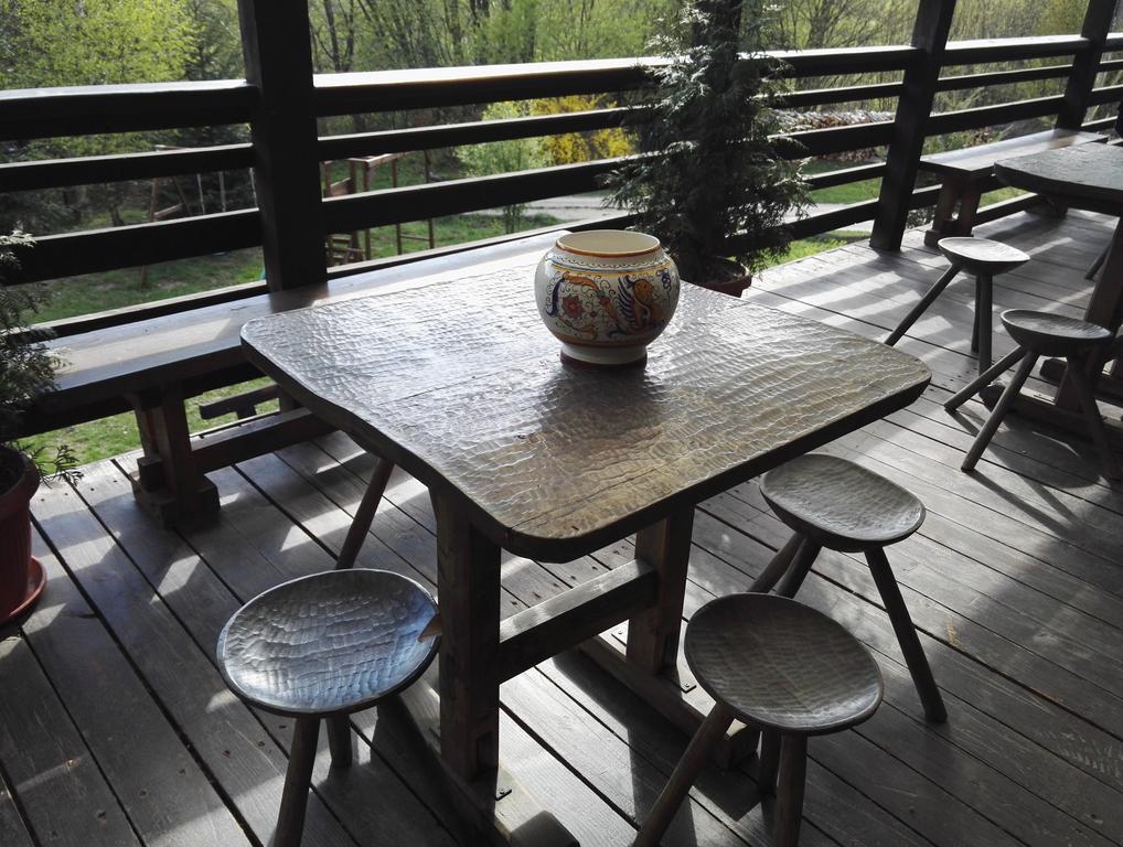 Hotel Cabana La Noi Rîşnov Exterior foto